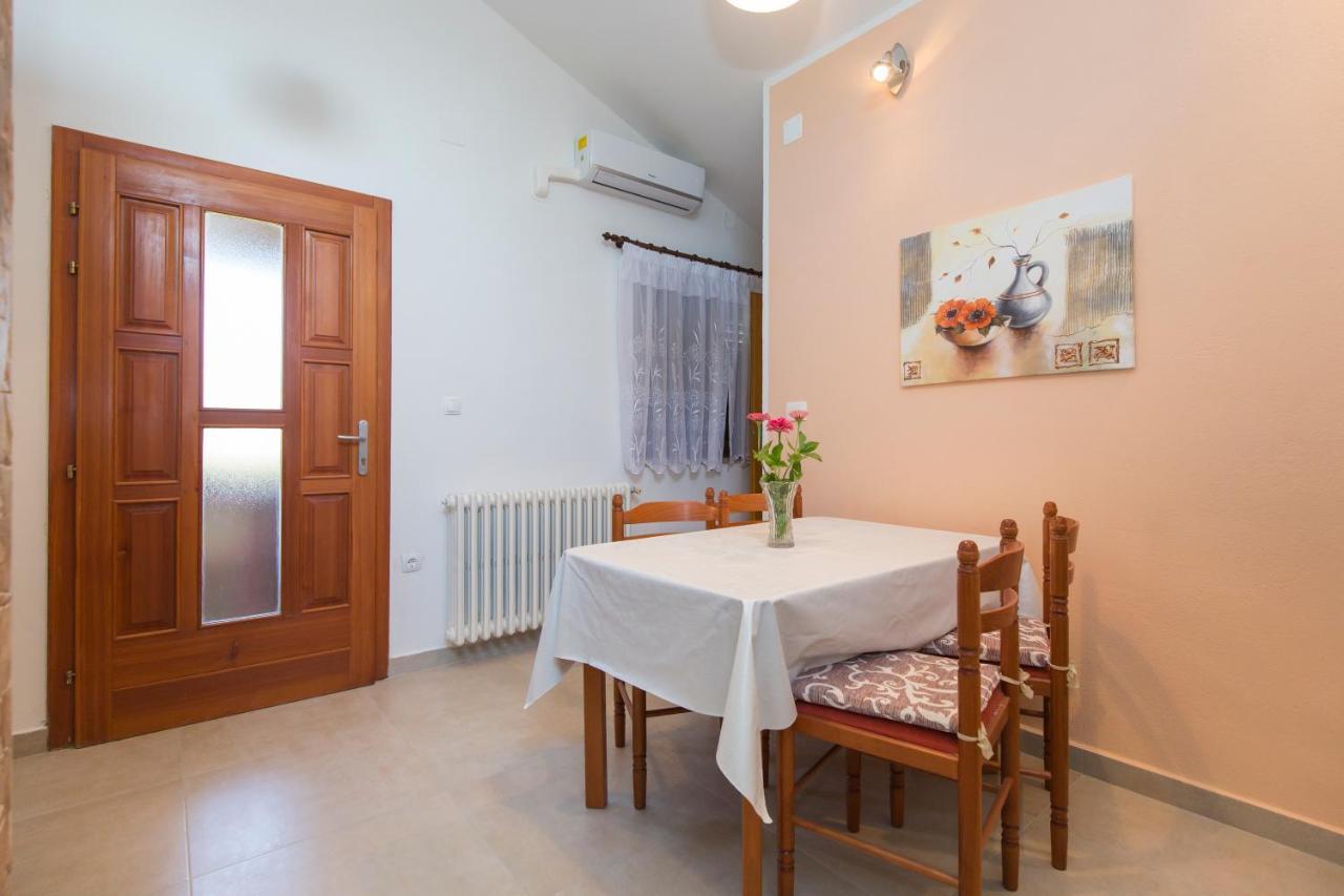 Apartman Ana Лабин Екстер'єр фото