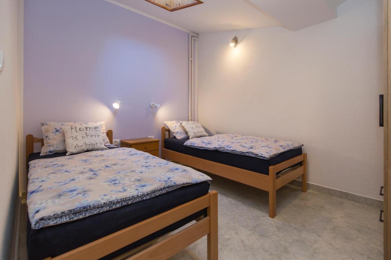 Apartman Ana Лабин Екстер'єр фото