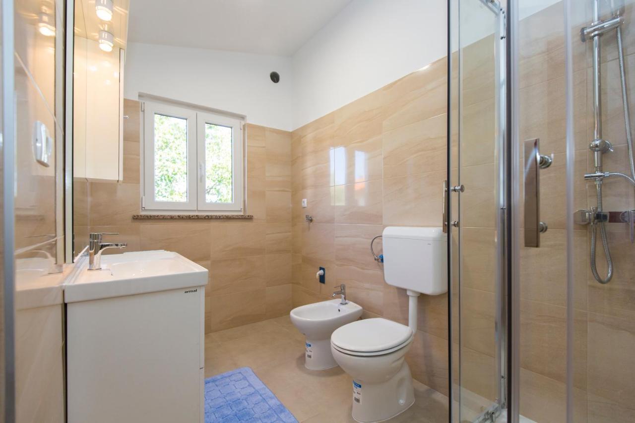 Apartman Ana Лабин Екстер'єр фото